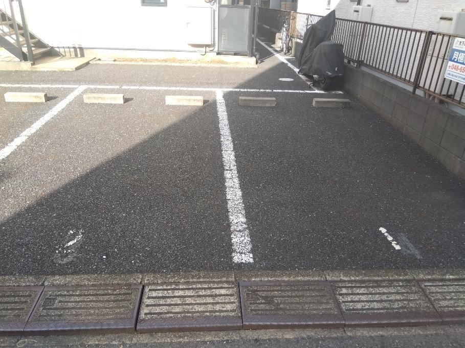 弥平1丁目駐車場の外観・駐車場イメージ2枚目