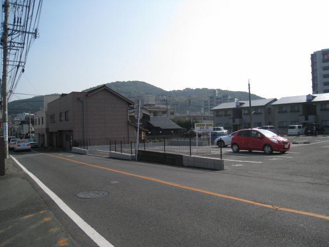 岡垣町吉田駐車場の外観・駐車場イメージ1枚目