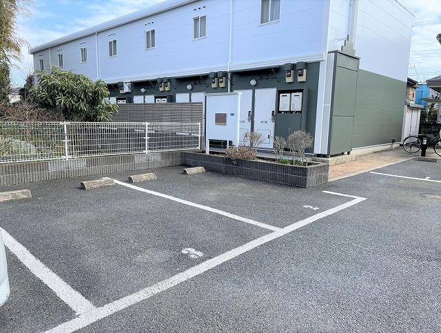 Existence(21565)の外観・駐車場イメージ1枚目