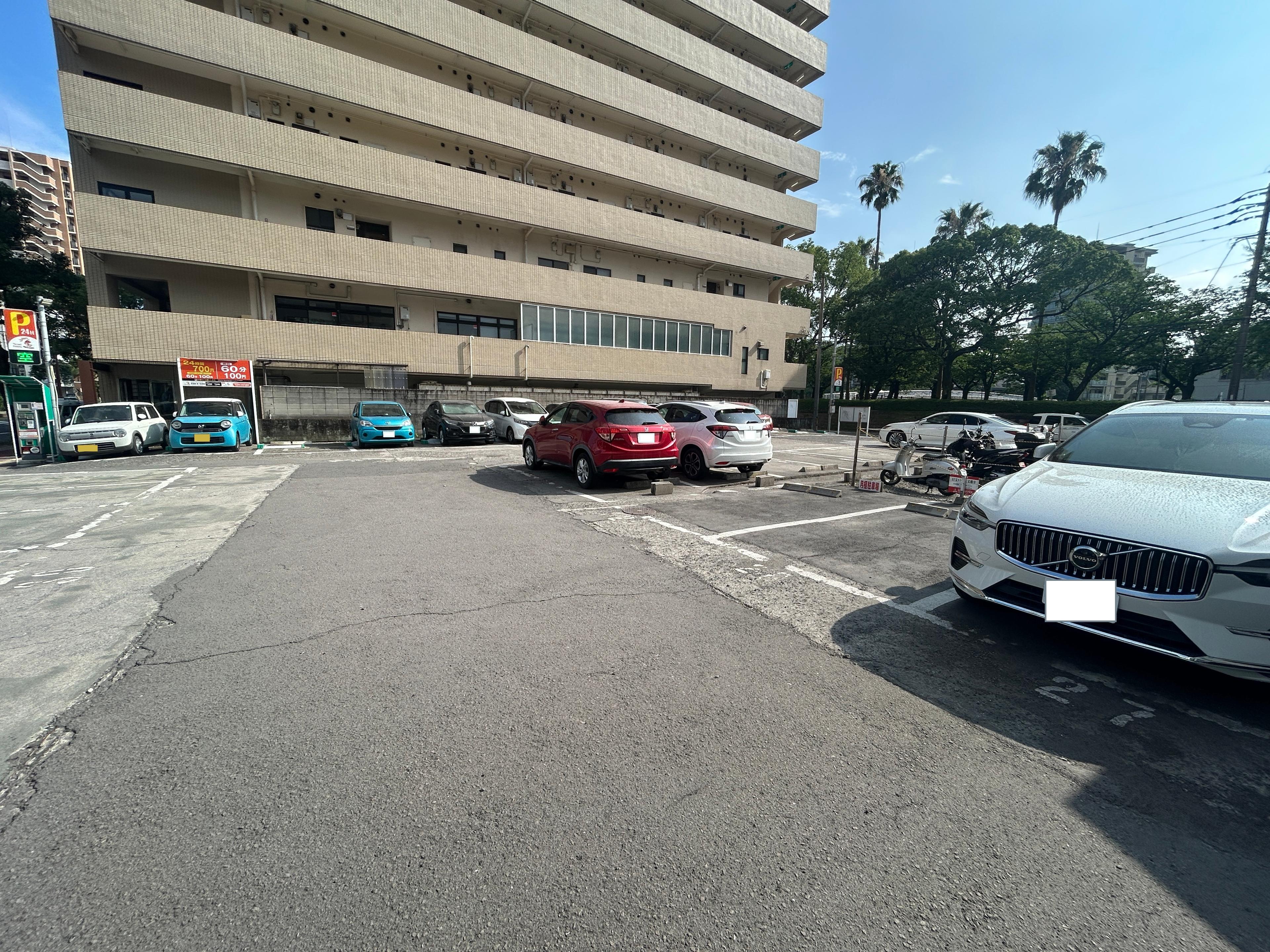 新屋敷内山駐車場の外観・駐車場イメージ1枚目