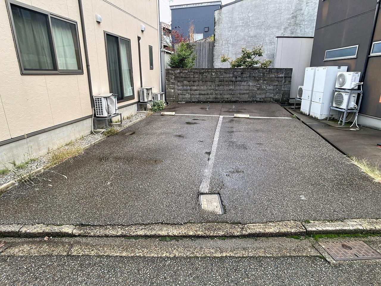 NIRVANA月極駐車場の外観・駐車場イメージ1枚目