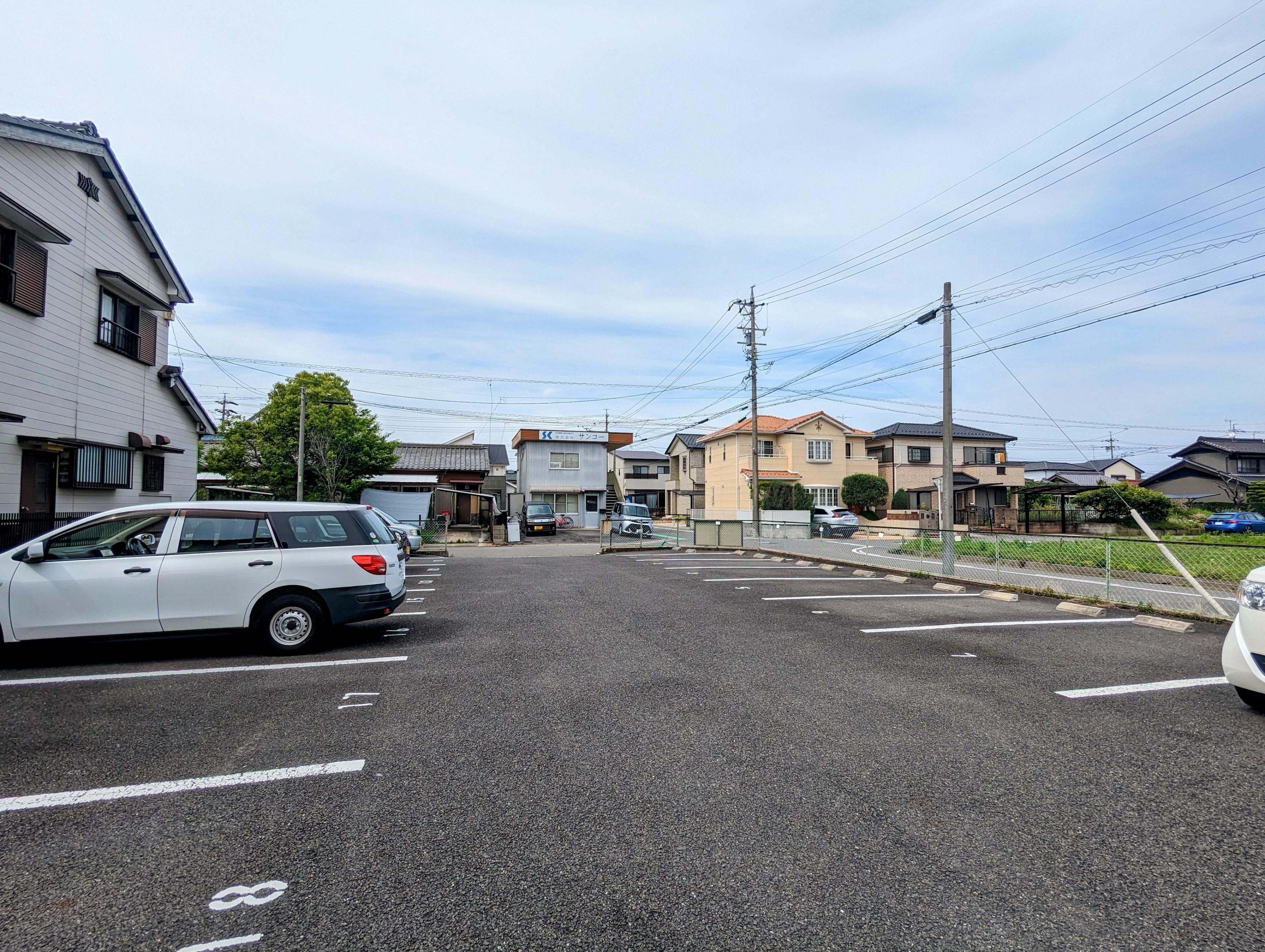 東海南駐車場の外観・駐車場イメージ2枚目
