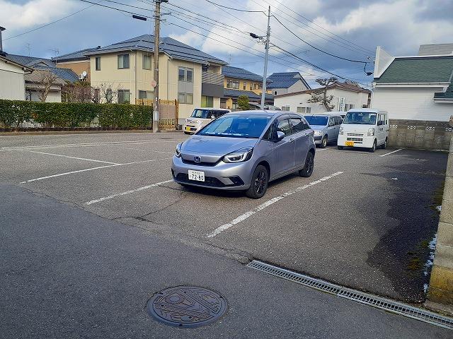 寺尾西3(河西)駐車場の外観・駐車場イメージ3枚目