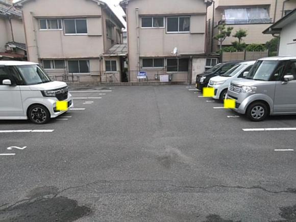 新谷ガレージの外観・駐車場イメージ1枚目