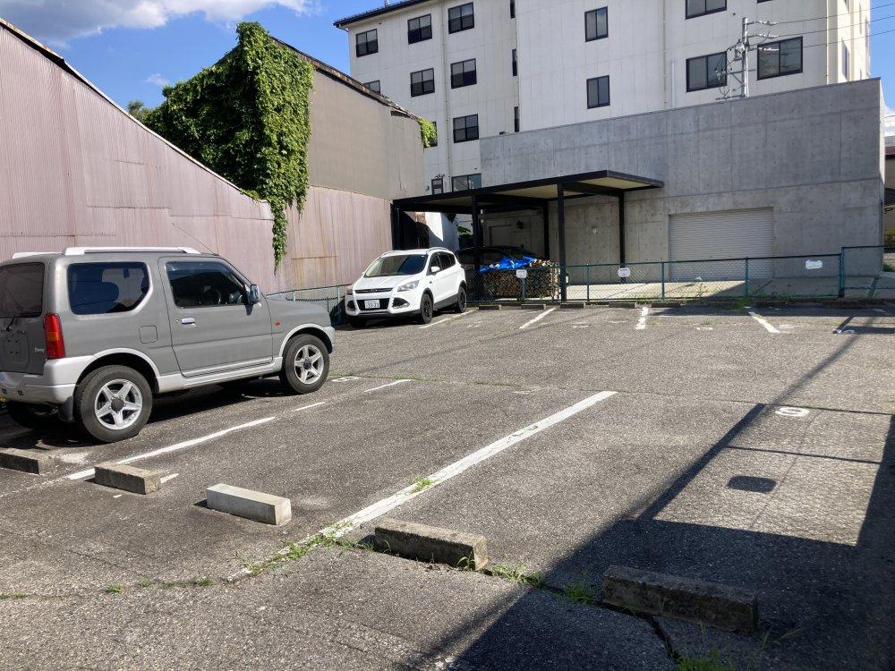 深志月極駐車場の外観・駐車場イメージ3枚目