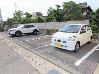 フォレスト(33097)の外観・駐車場イメージ1枚目