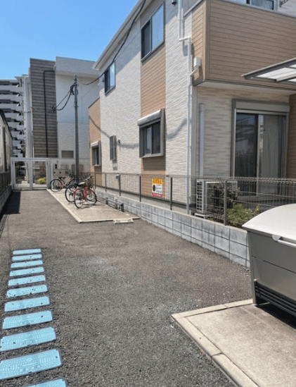 CB大宮サルースの外観・駐車場イメージ1枚目