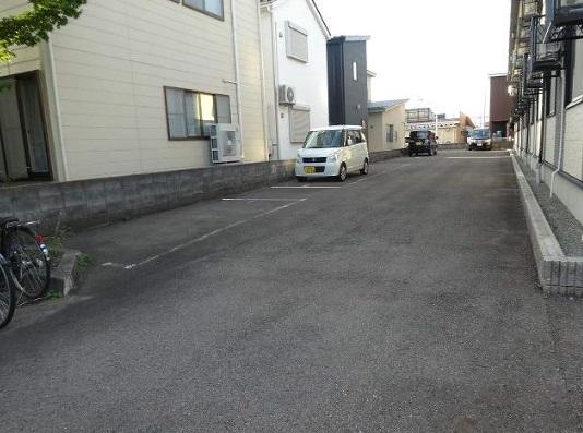 シャルマン ドミール(31854)の外観・駐車場イメージ1枚目