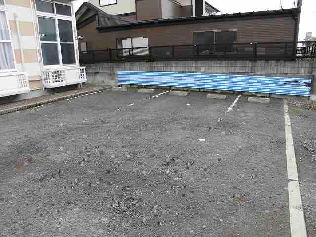 NEO(11950)の外観・駐車場イメージ1枚目