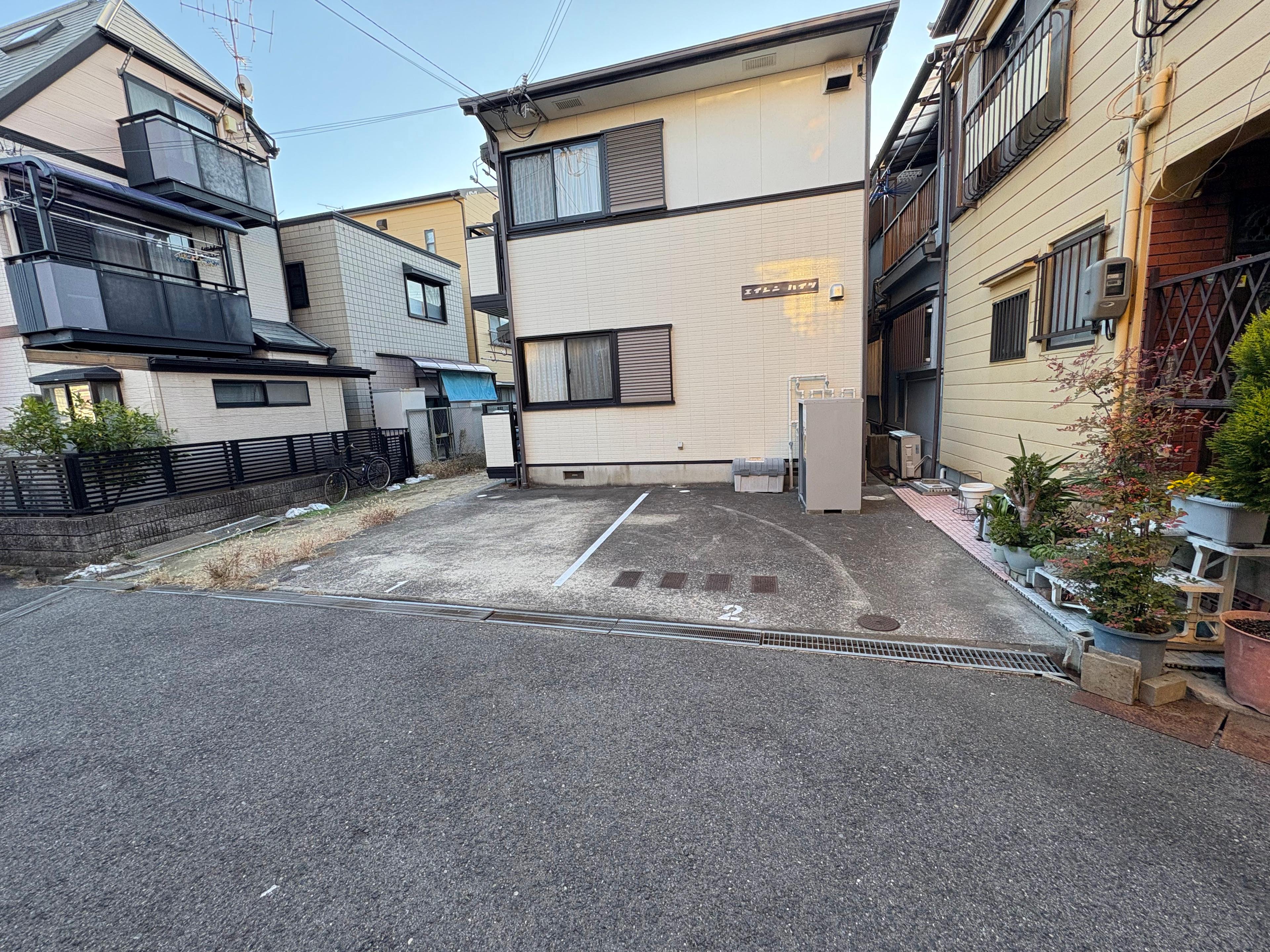 エイシンハイツ駐車場の外観・駐車場イメージ1枚目