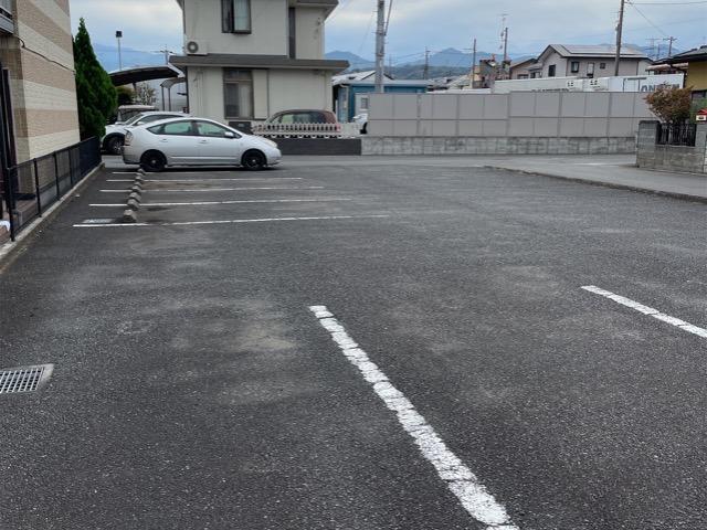 ベアフルーツⅢ(26966)の外観・駐車場イメージ1枚目