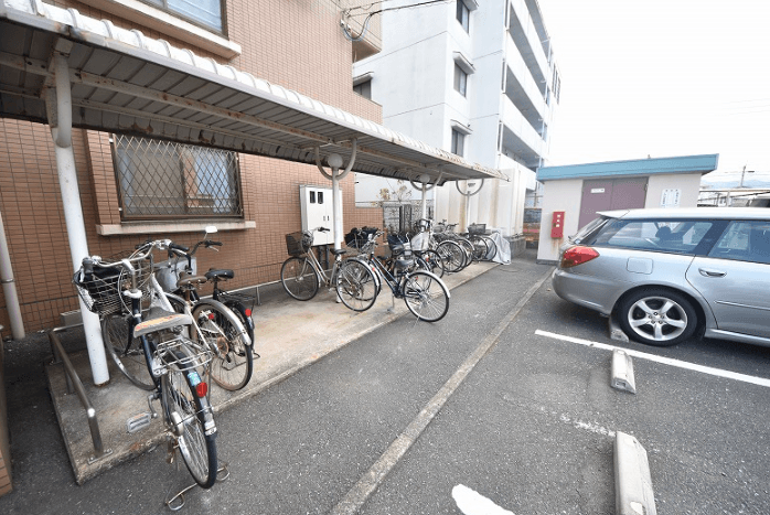 ファミーユ博多南の外観・駐車場イメージ1枚目