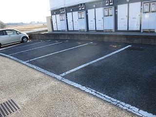 ルミエール六番館(22275)の外観・駐車場イメージ1枚目