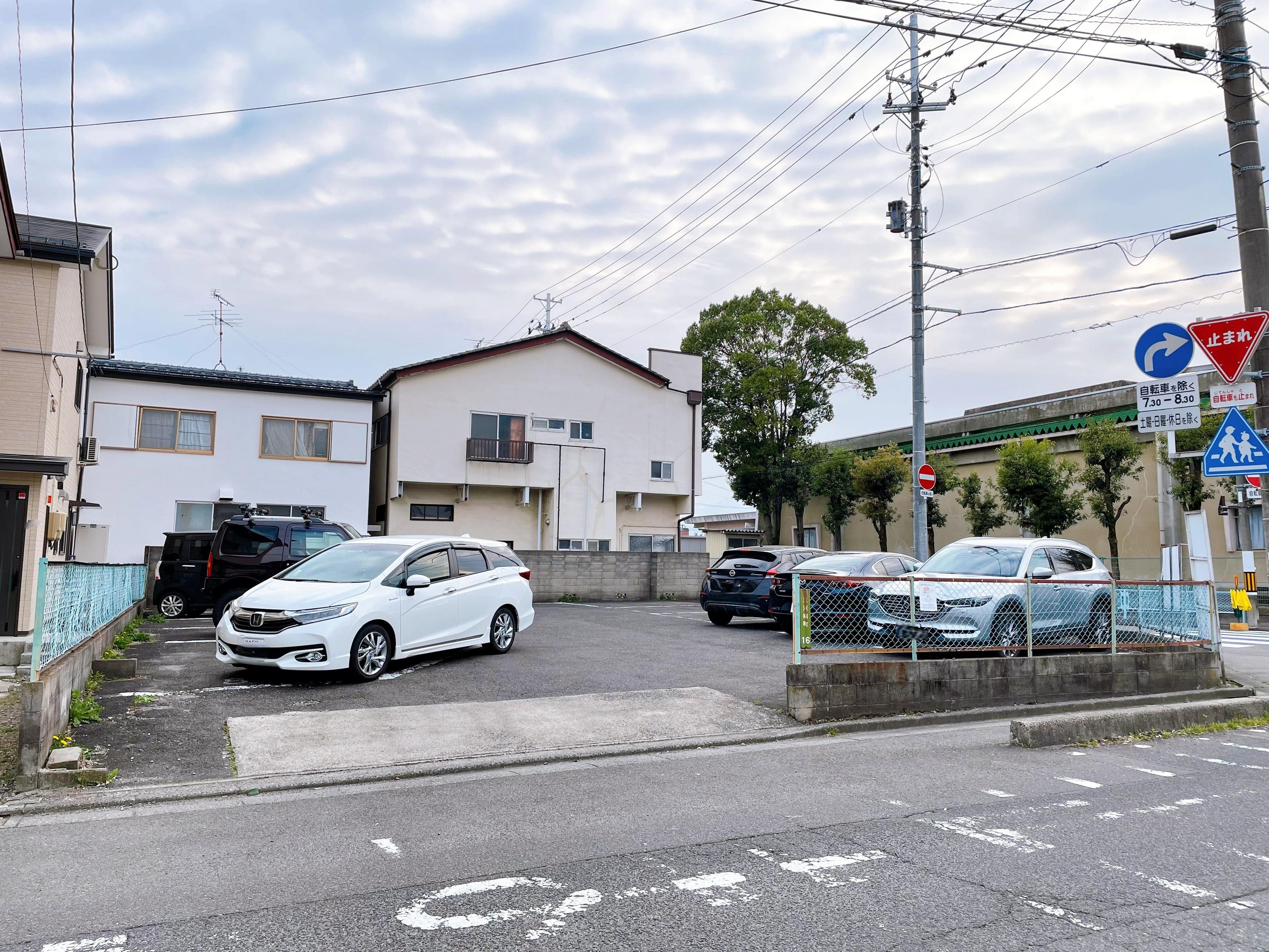 本田パーキングの外観・駐車場イメージ1枚目