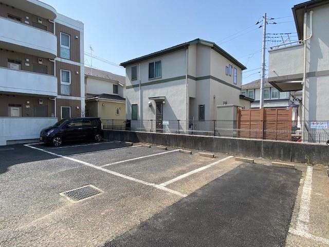 YHハイツの外観・駐車場イメージ1枚目