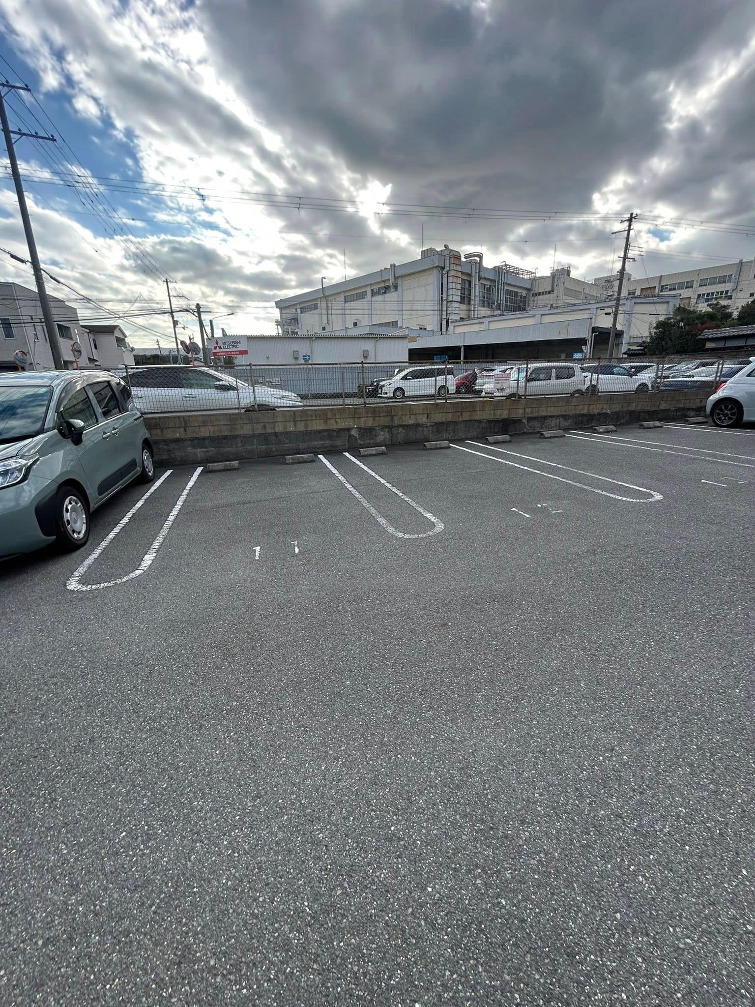 定元町パーキングの外観・駐車場イメージ2枚目