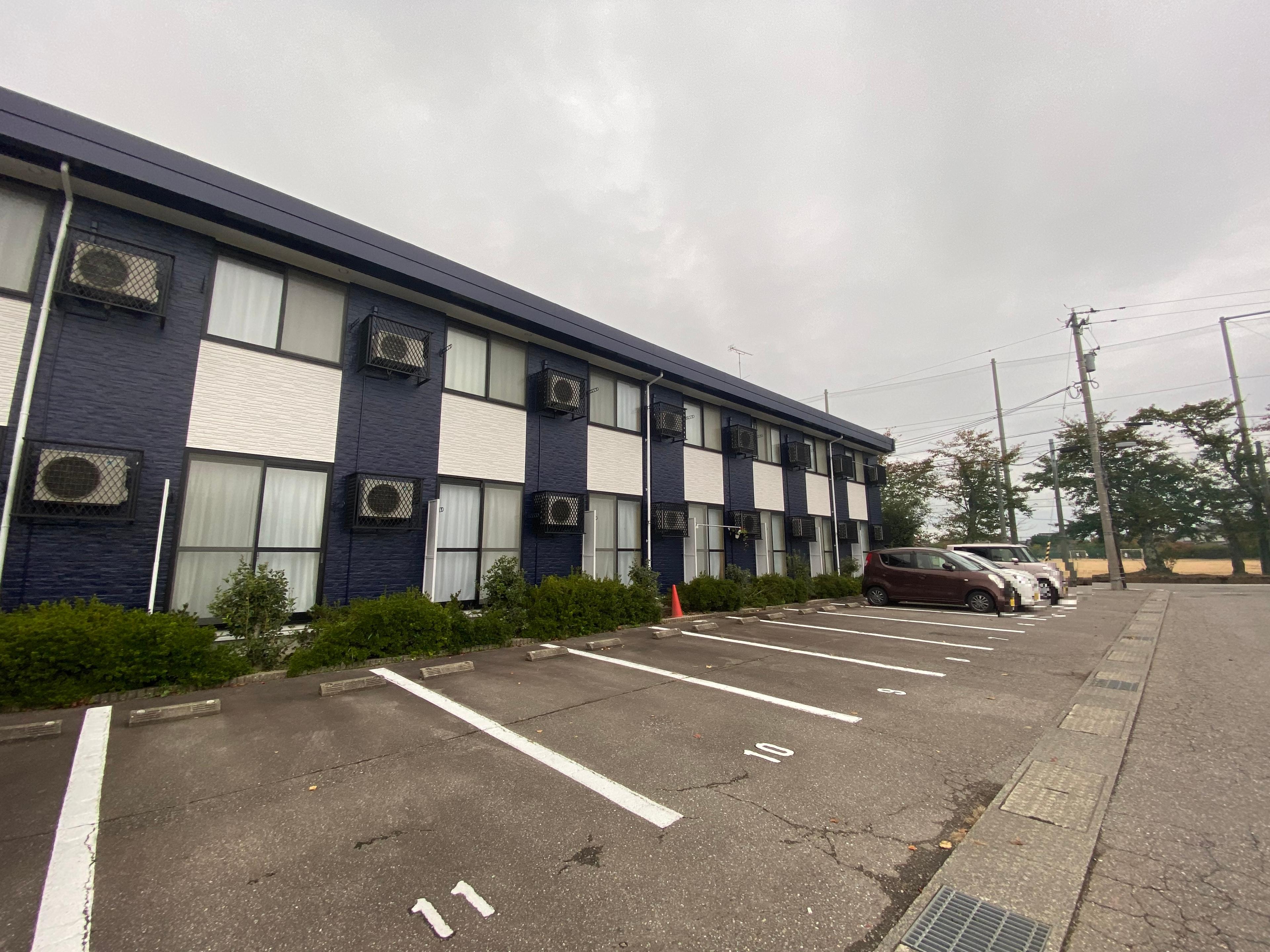 プロシード(27327)の外観・駐車場イメージ1枚目