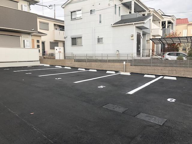 メゾンエミリーの外観・駐車場イメージ1枚目