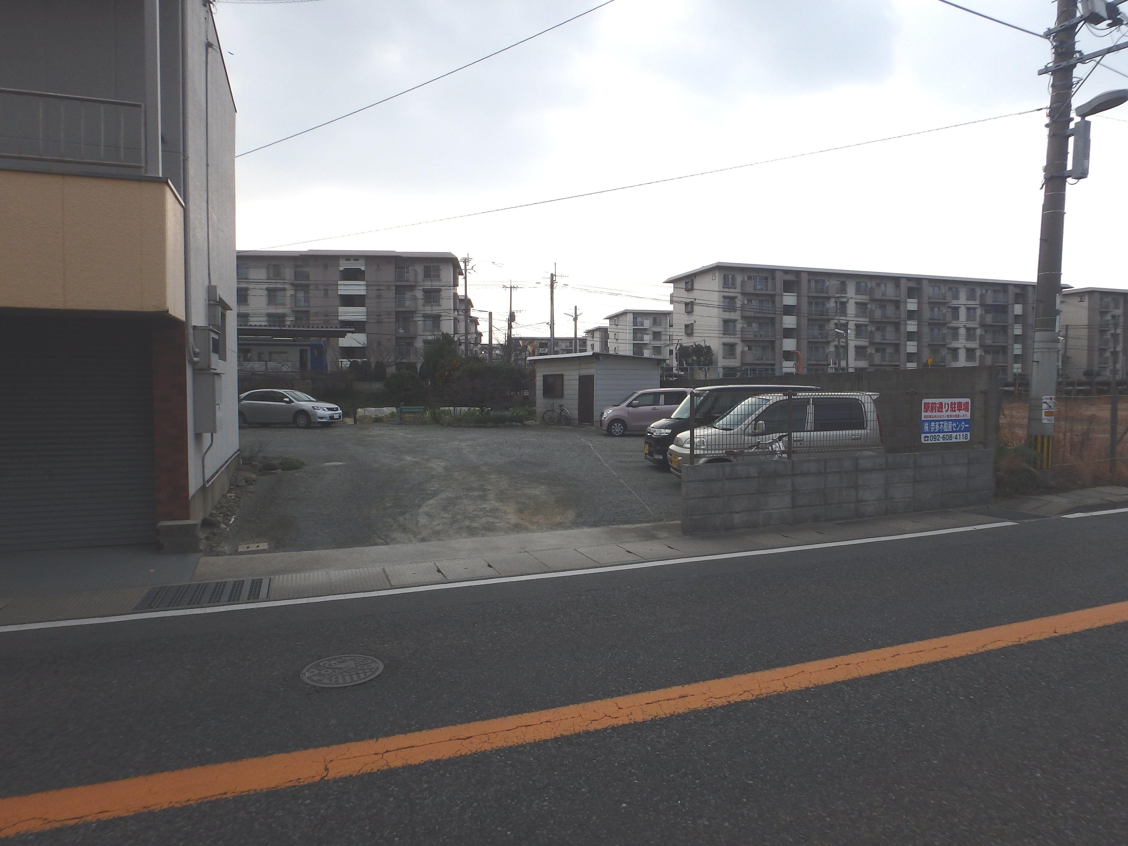 駅前通り駐車場の外観・駐車場イメージ2枚目