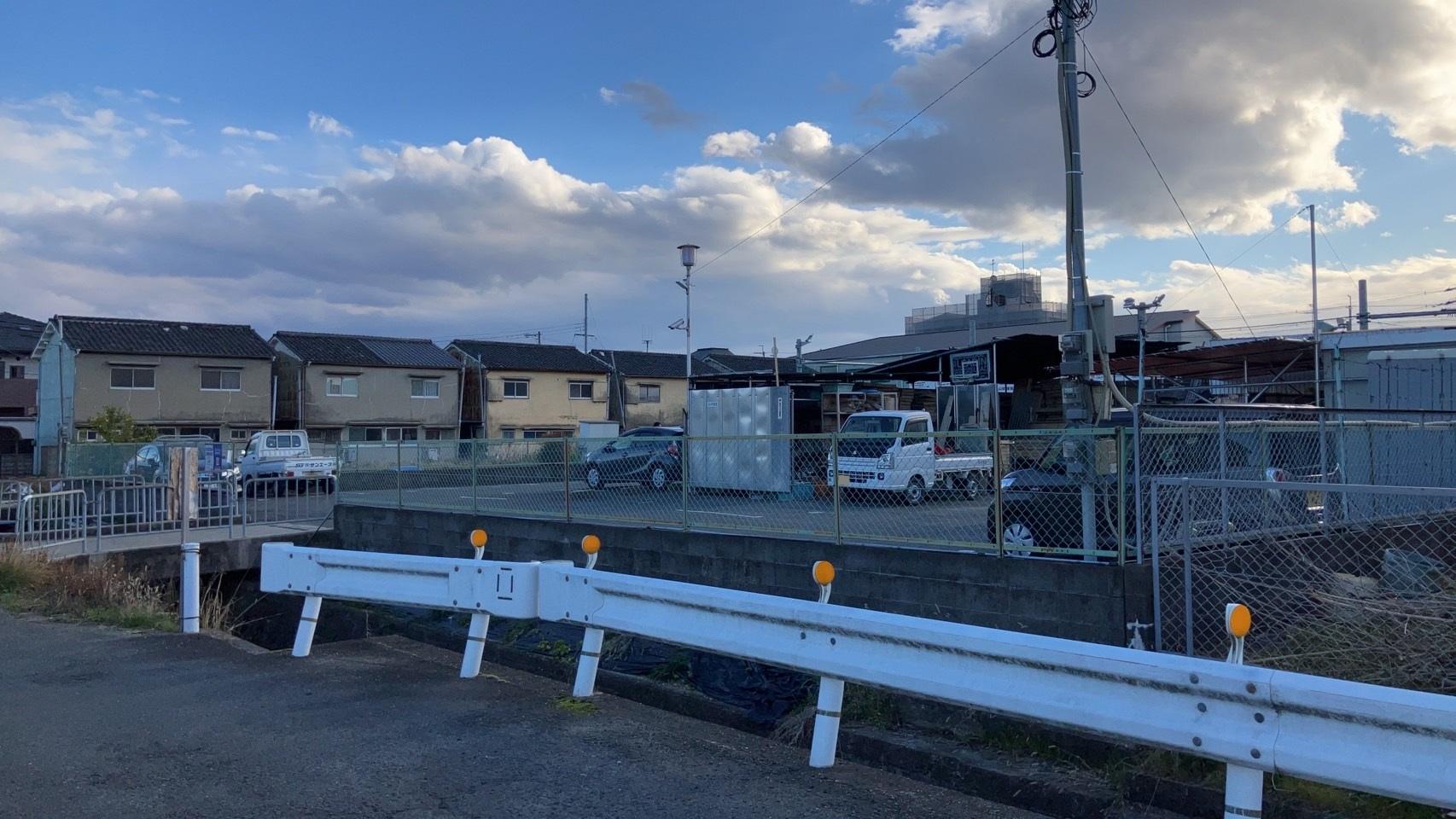 山之上東町モータープールの外観・駐車場イメージ2枚目