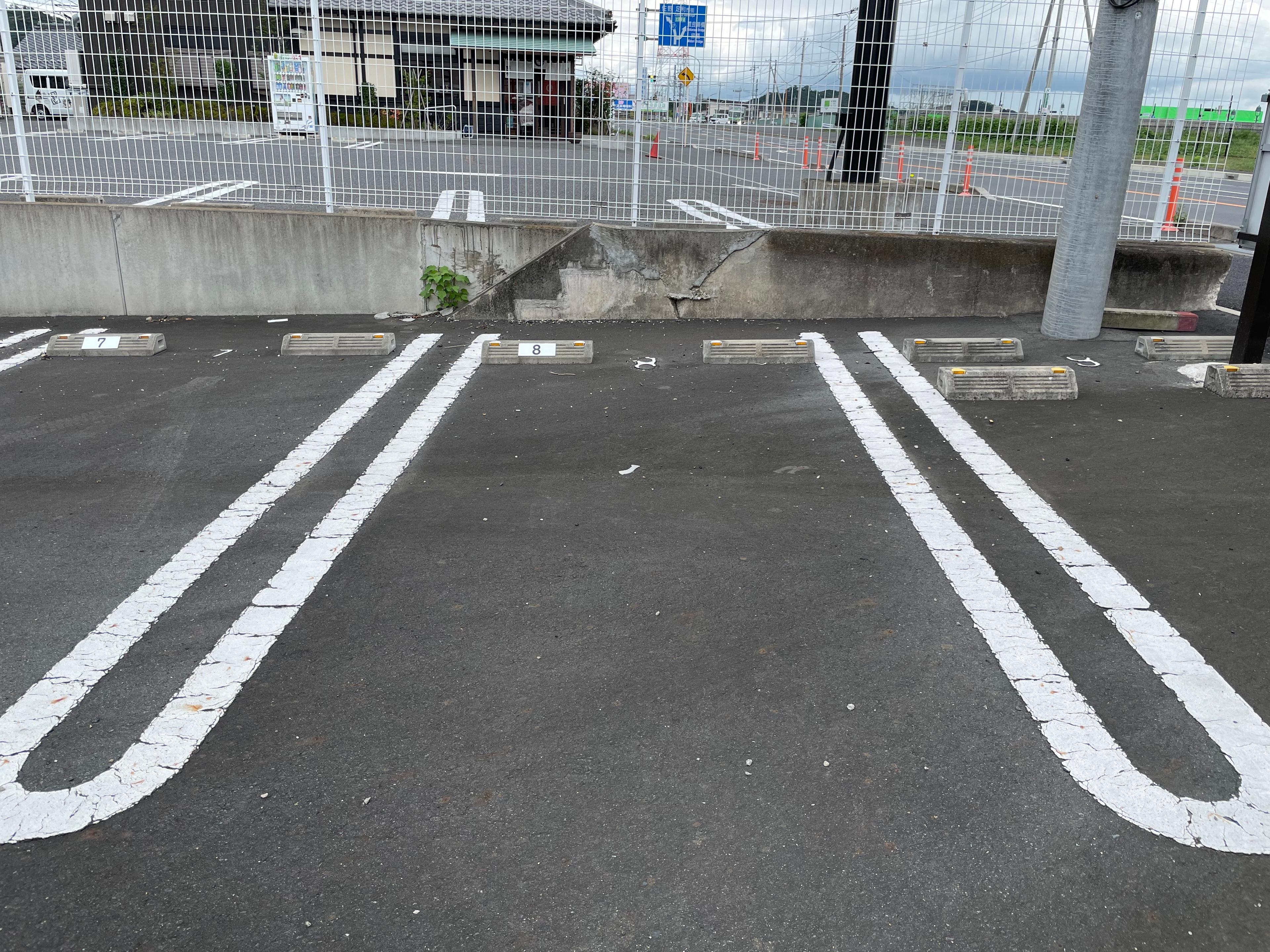 長パーキングの外観・駐車場イメージ3枚目