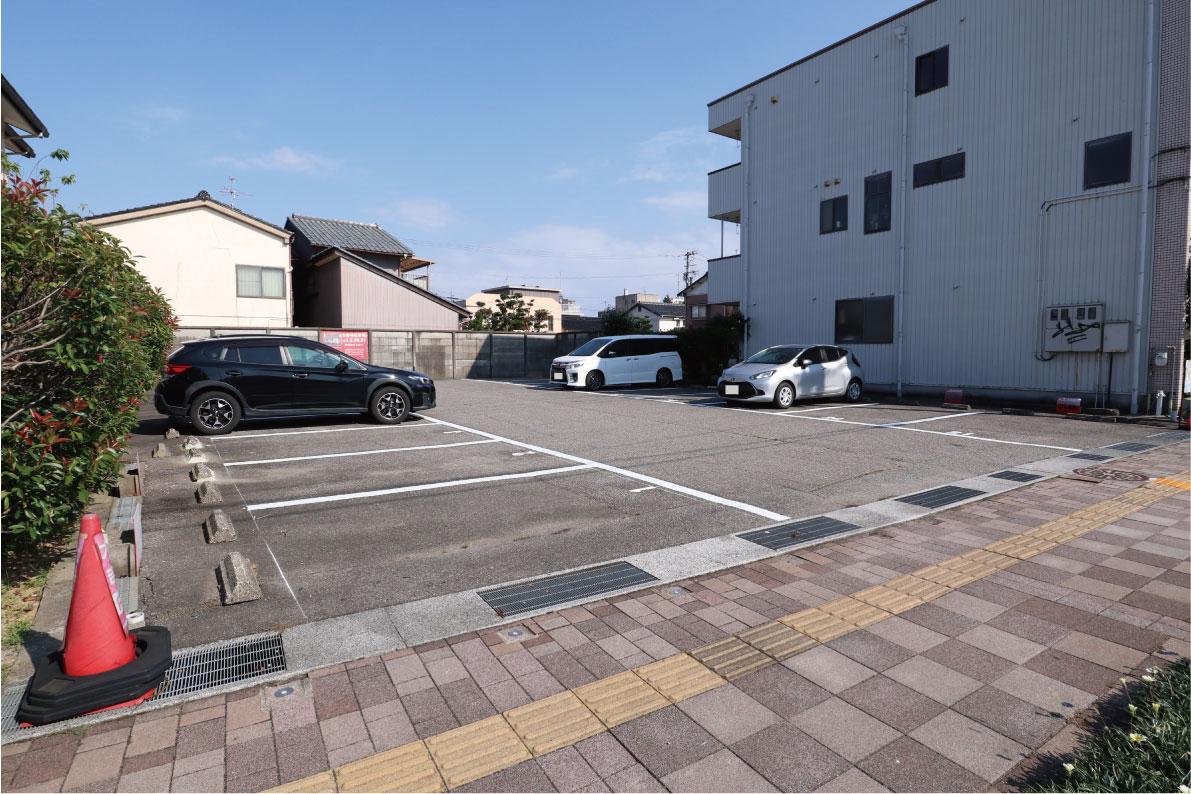 中野新町1丁目月極駐車場の外観・駐車場イメージ1枚目