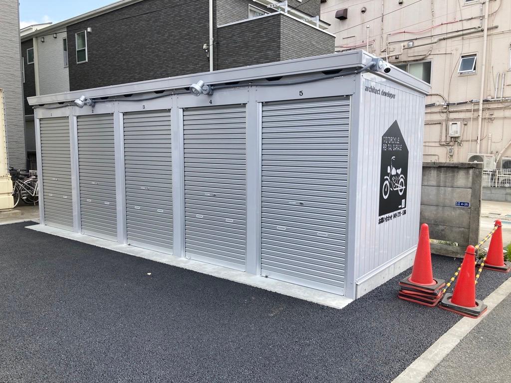 バイクガレージ朝霞の外観・駐車場イメージ1枚目