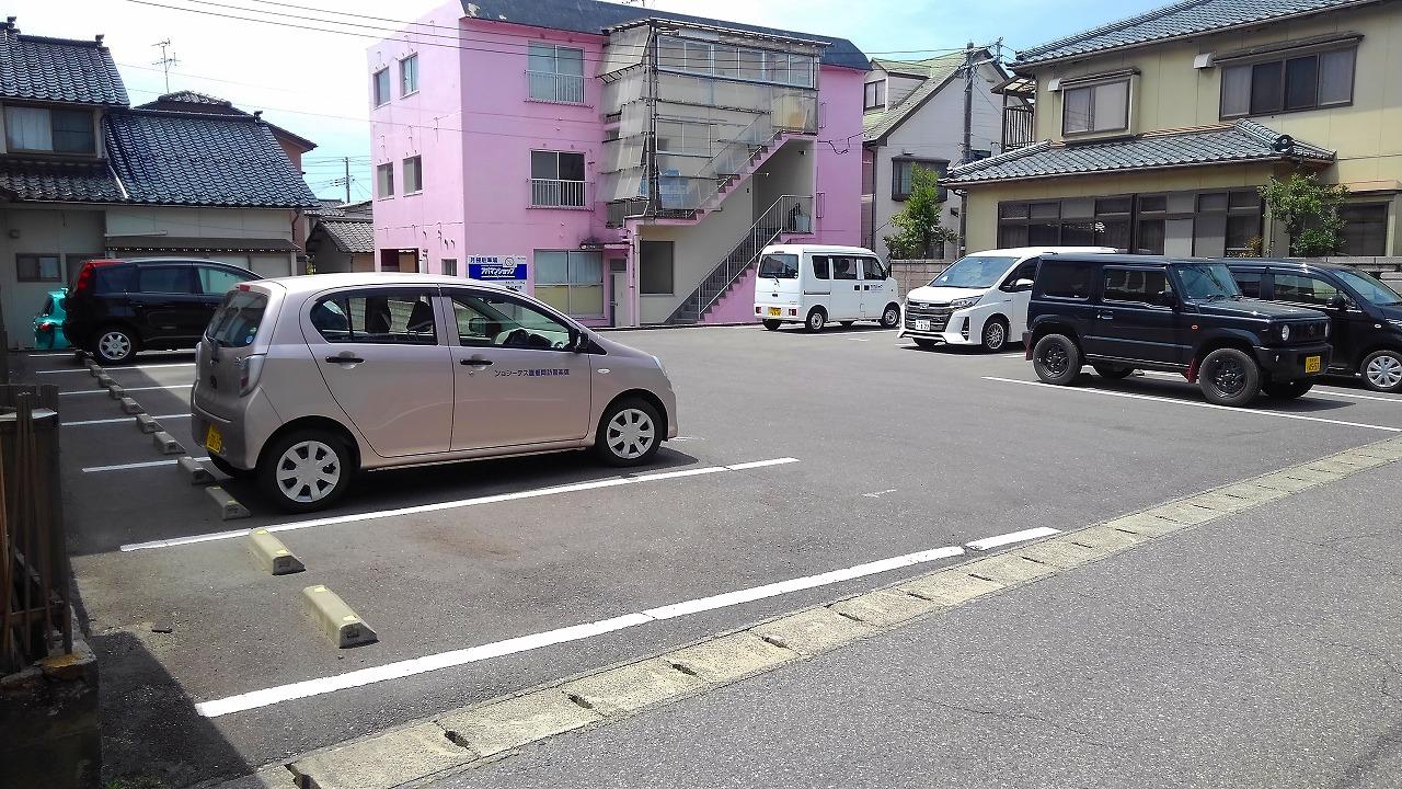 真砂1丁目ガレージの外観・駐車場イメージ1枚目