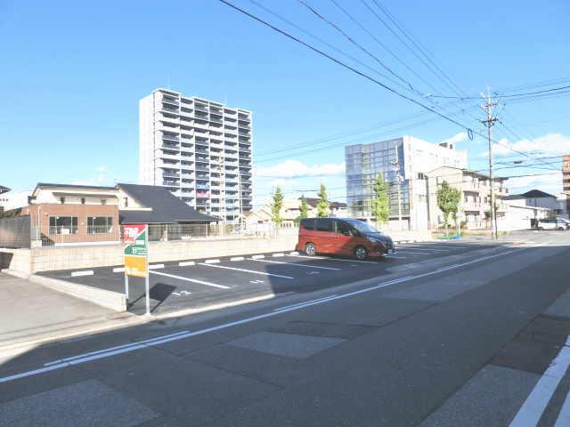 ワイズ・音羽 第8駐車場の外観・駐車場イメージ1枚目