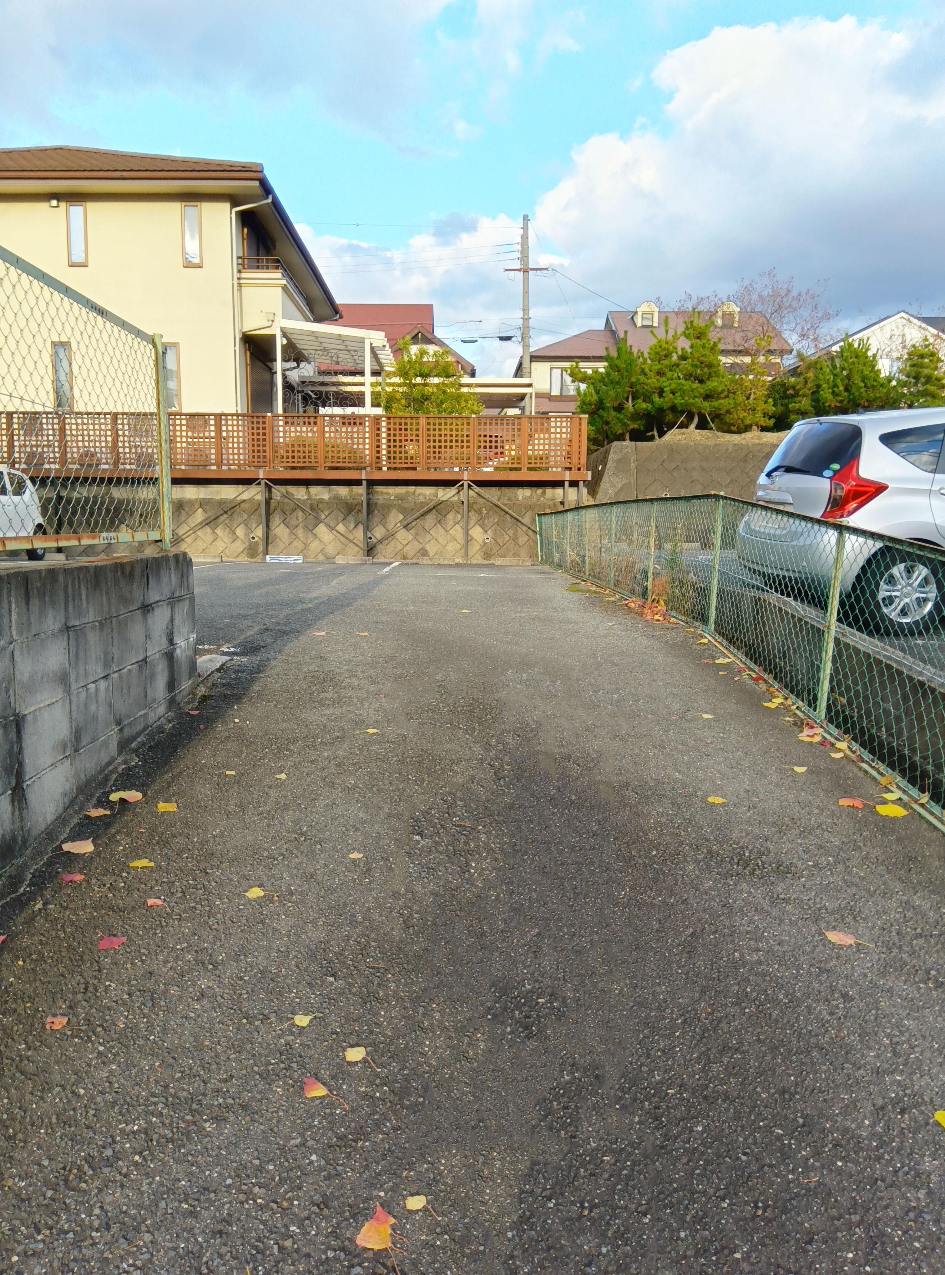 藤沢台第5モータープールの外観・駐車場イメージ2枚目