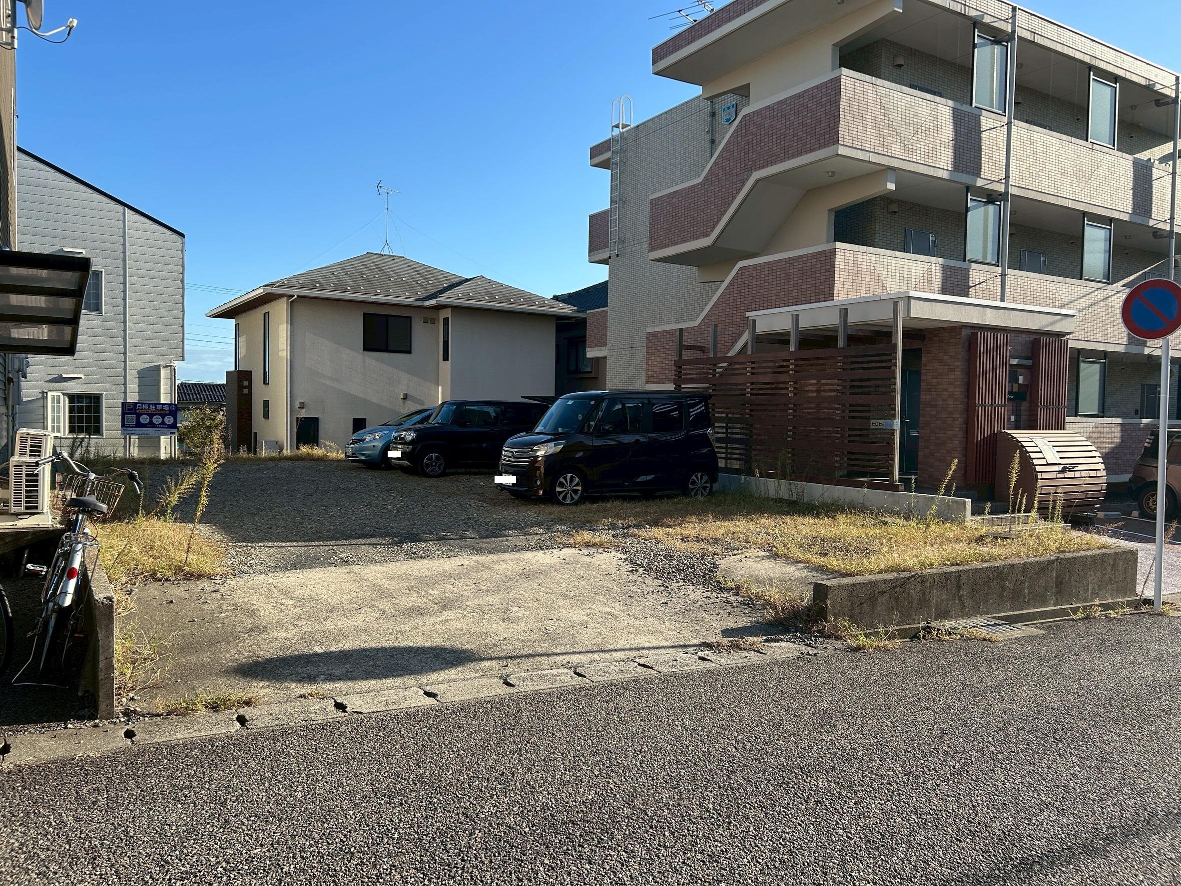 12.高橋ガレージの外観・駐車場イメージ3枚目