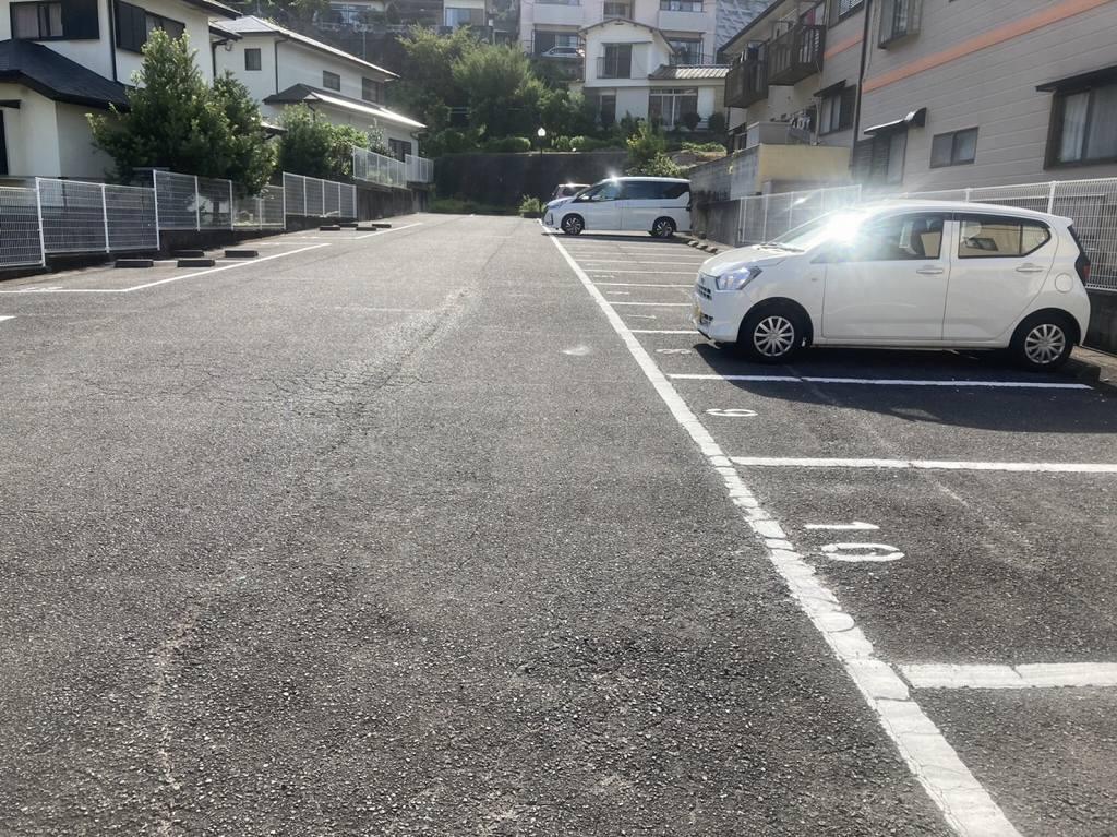 マンダリン M&T(18151)の外観・駐車場イメージ1枚目