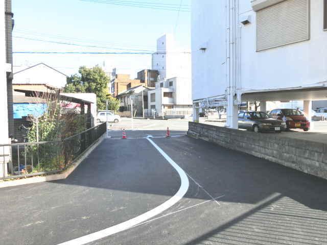 ワイズ・栄 第6駐車場の外観・駐車場イメージ2枚目