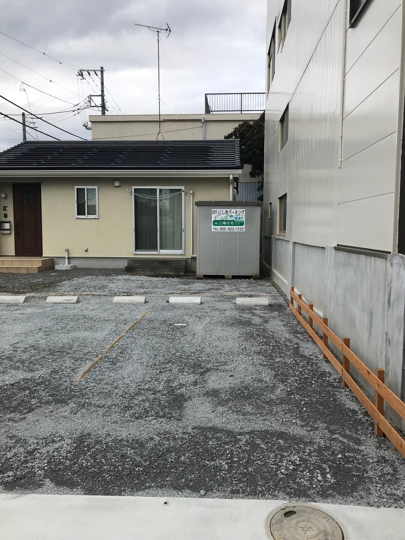 にしきパーキングの外観・駐車場イメージ1枚目