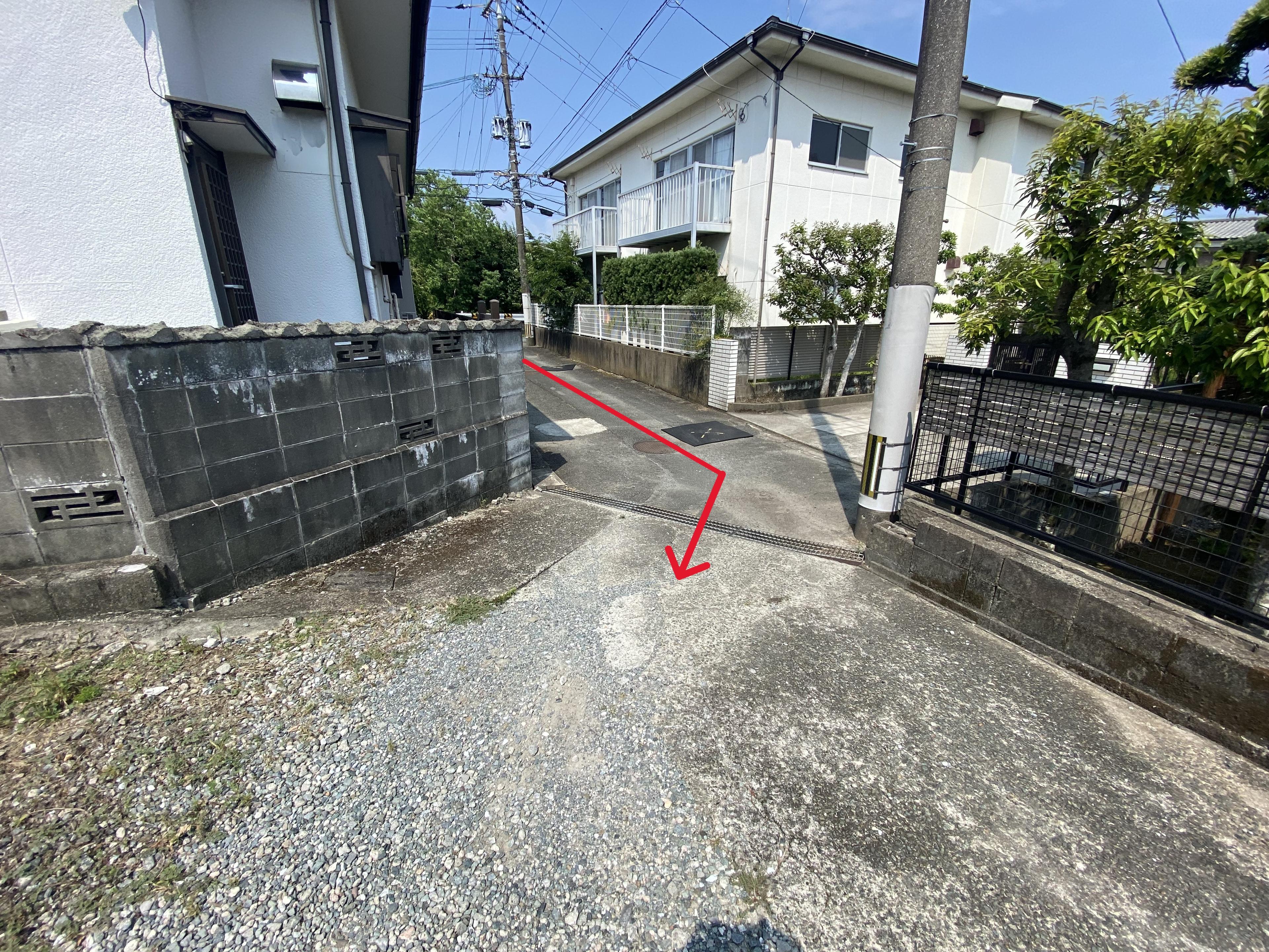 服部駐車場の外観・駐車場イメージ3枚目