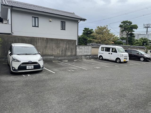 藤原駐車場の外観・駐車場イメージ2枚目