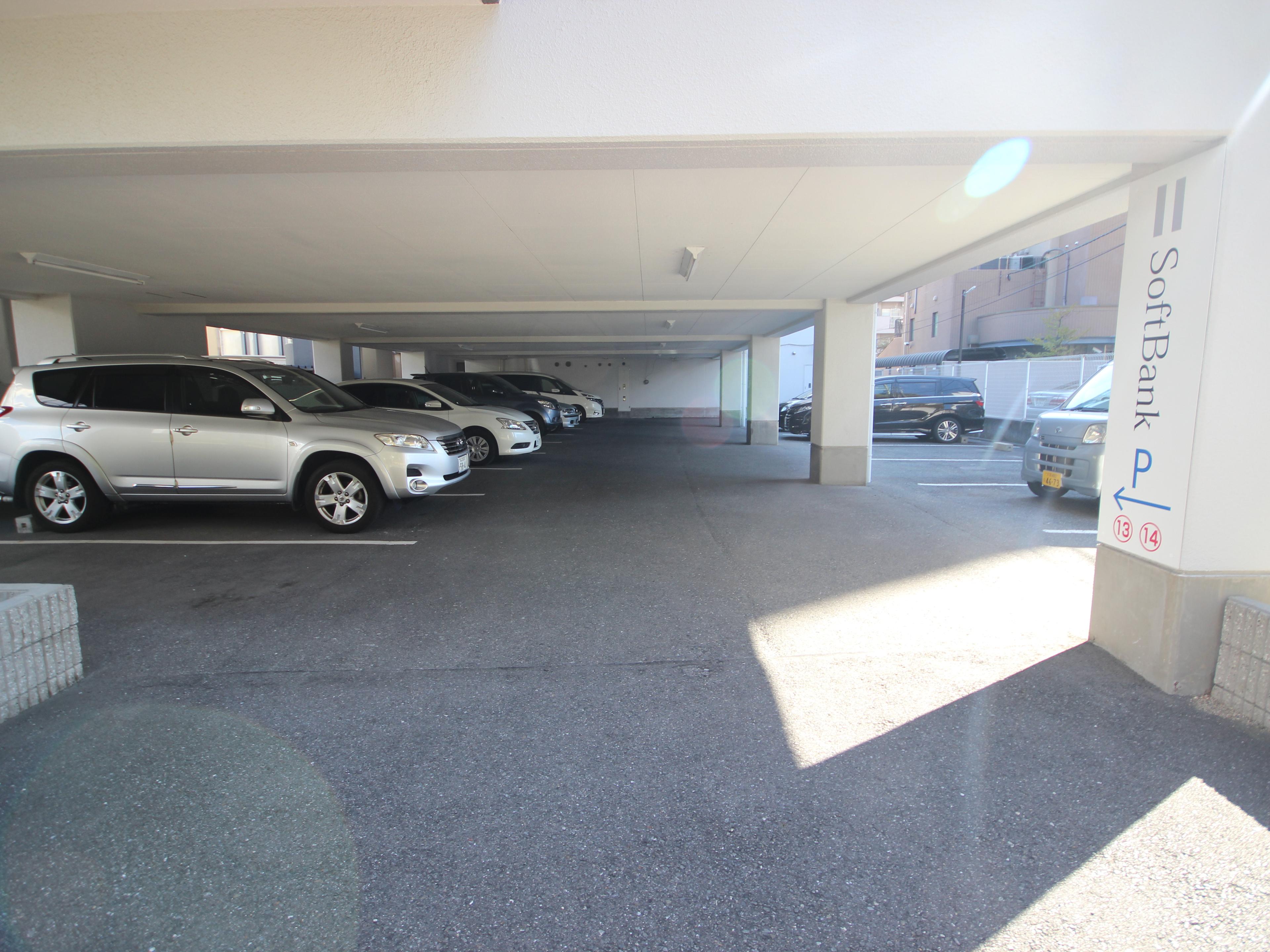 ルミエール南茨木の外観・駐車場イメージ3枚目