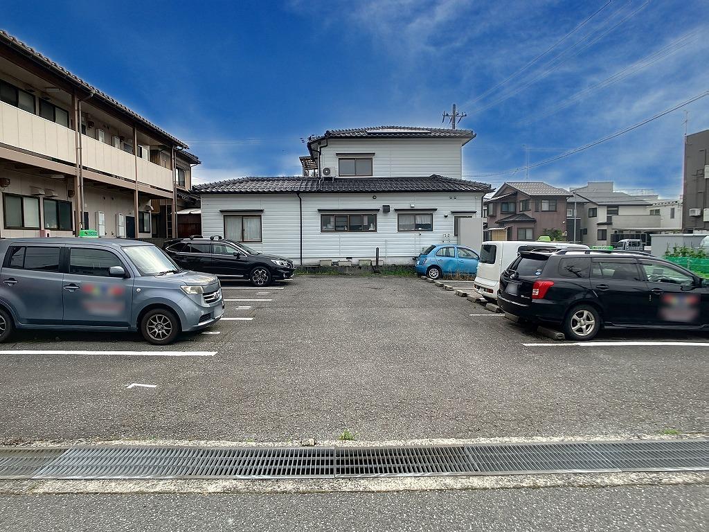 パーキングKの外観・駐車場イメージ2枚目