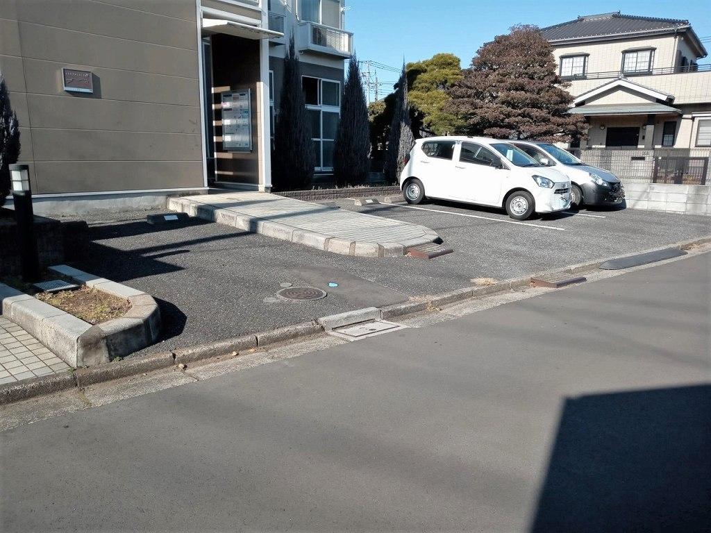 E’z(18121)の外観・駐車場イメージ1枚目