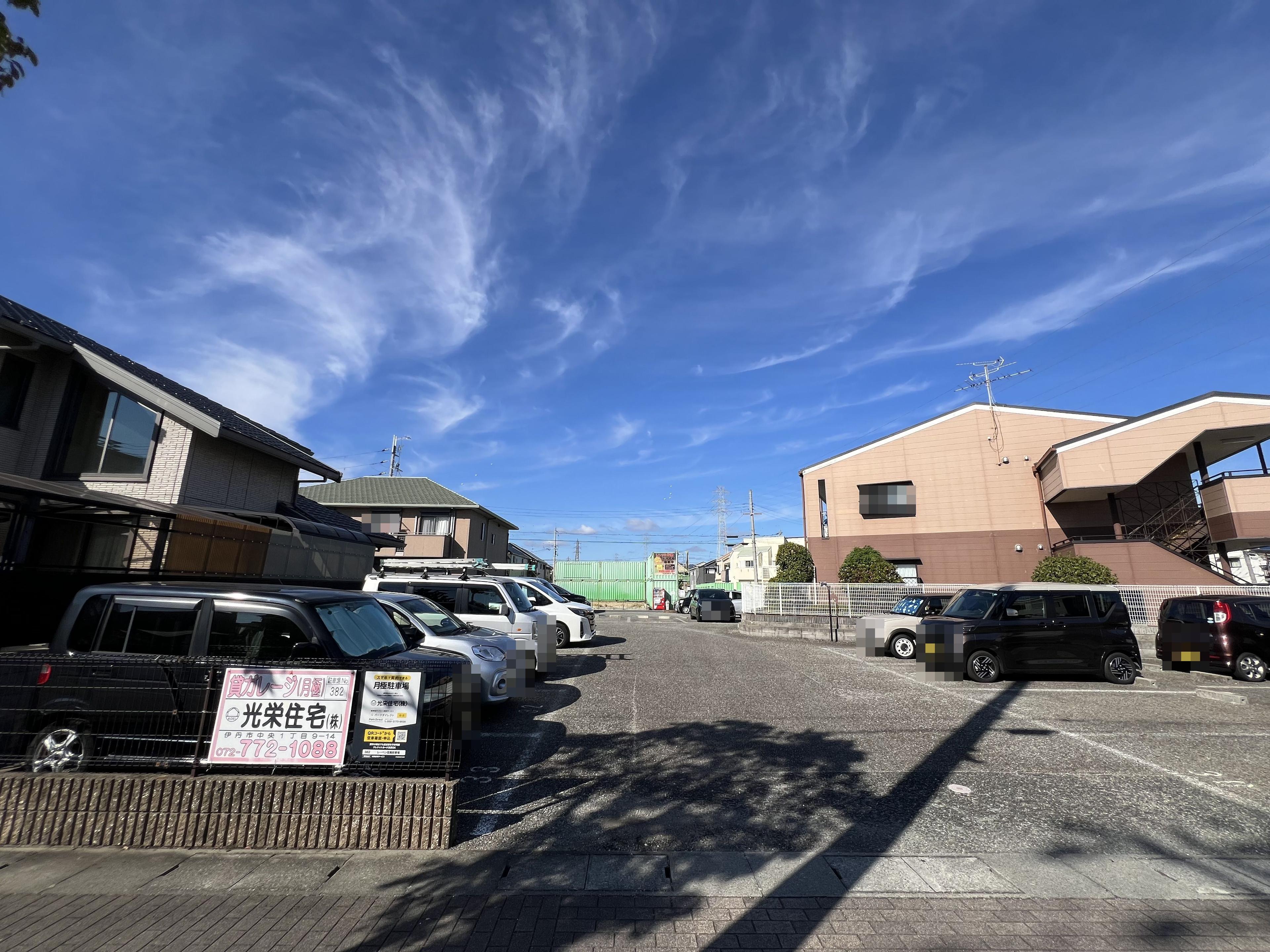 レーベン昆陽駐車場の外観・駐車場イメージ1枚目