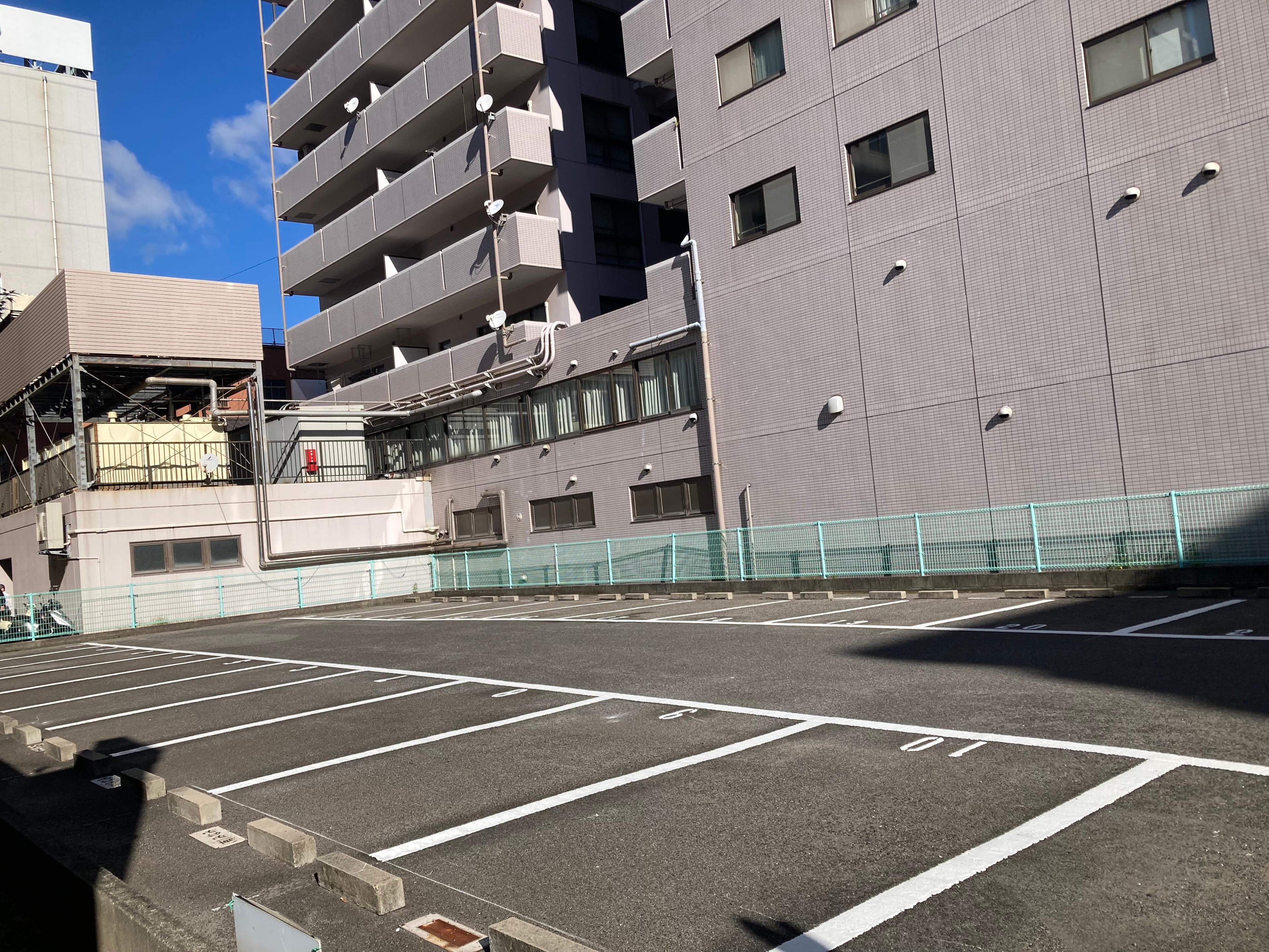 中央1丁目(旧高橋ガレージ)の外観・駐車場イメージ1枚目