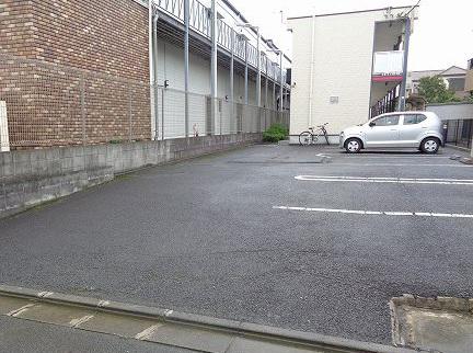 ヴェルジェ ドゥ(30330)の外観・駐車場イメージ1枚目