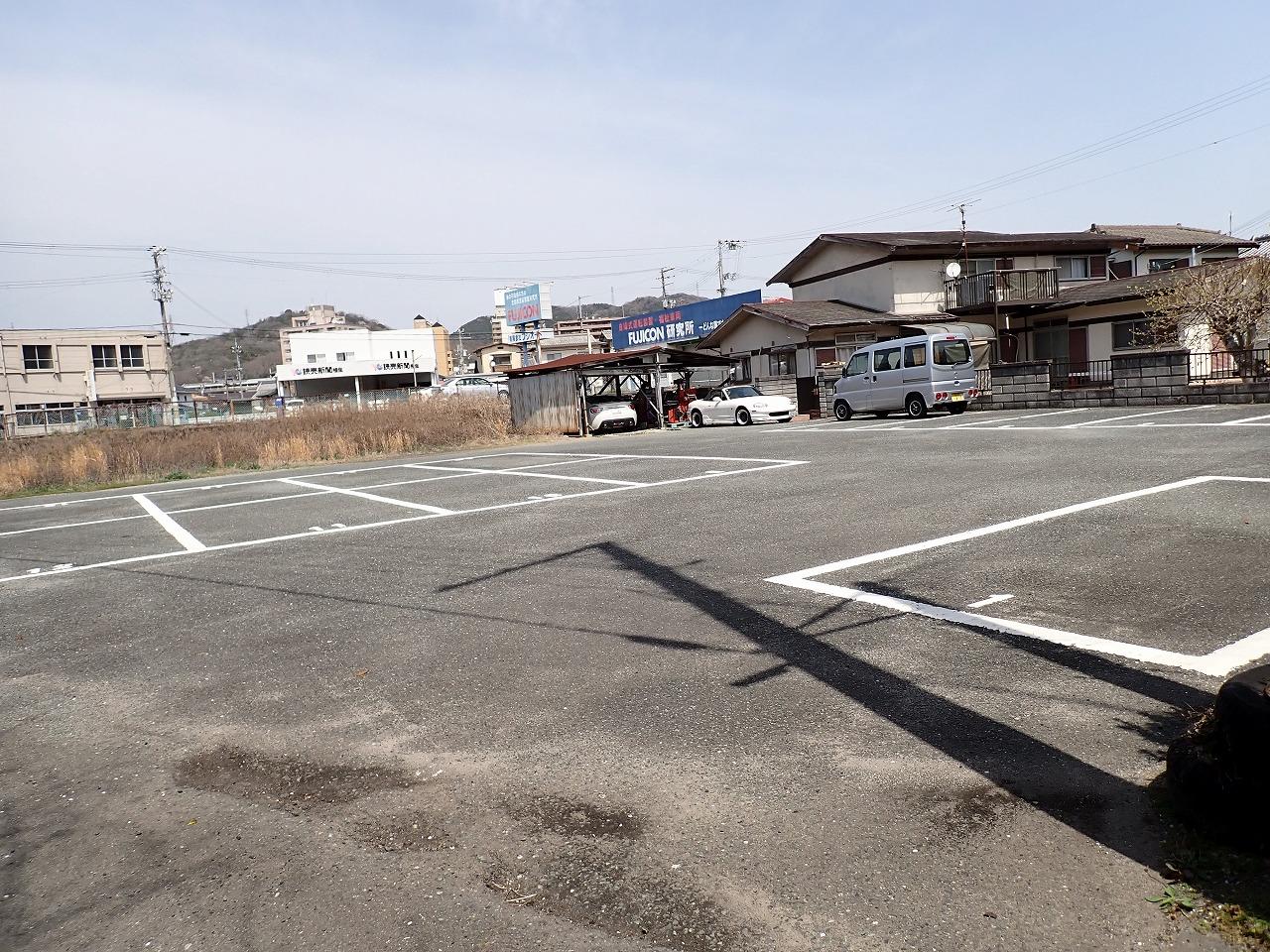 青木第3駐車場の外観・駐車場イメージ2枚目