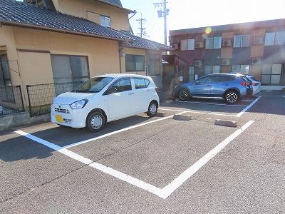 セブンスペード上田(26528)の外観・駐車場イメージ1枚目