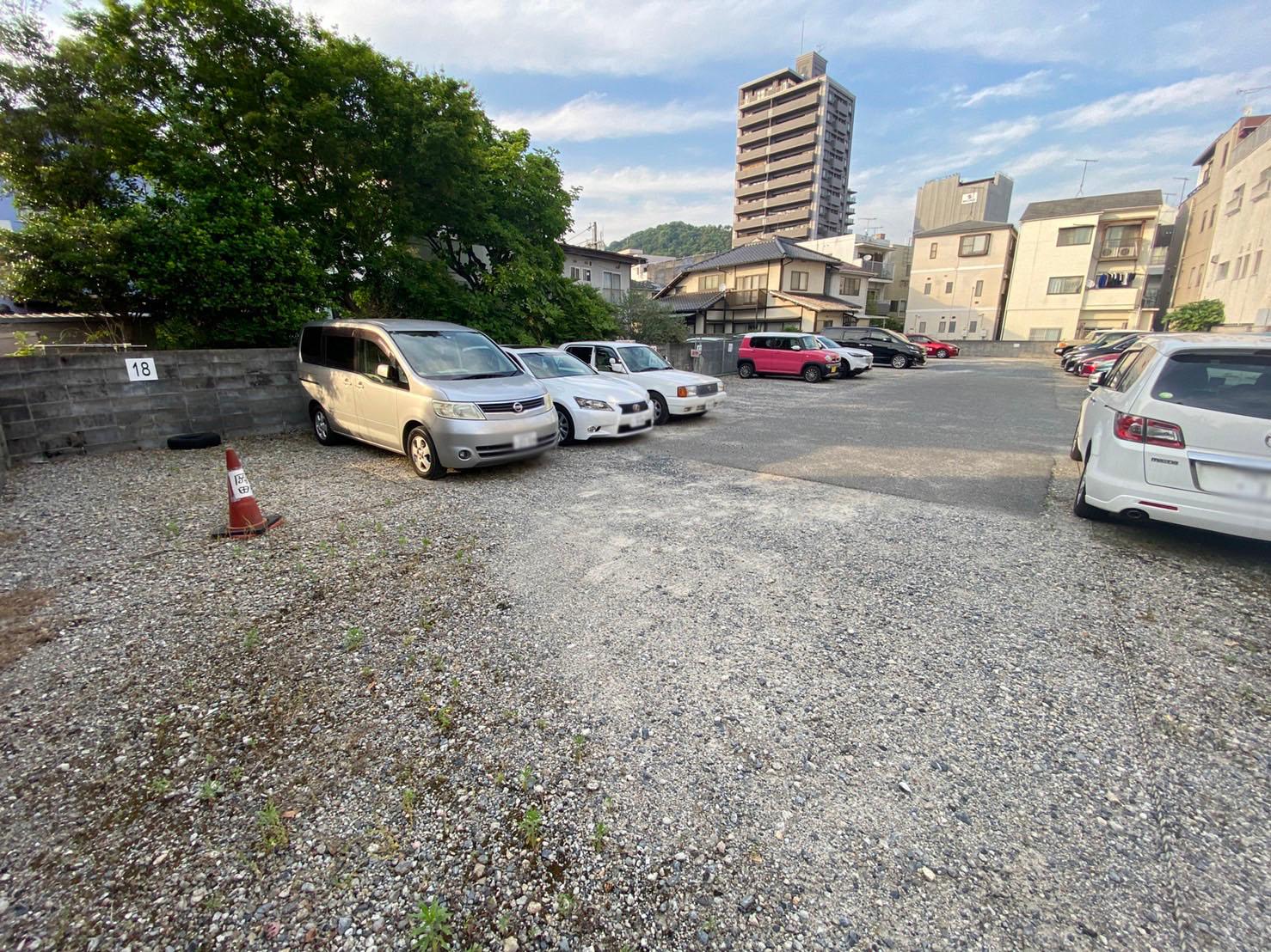 野村駐車場の外観・駐車場イメージ1枚目