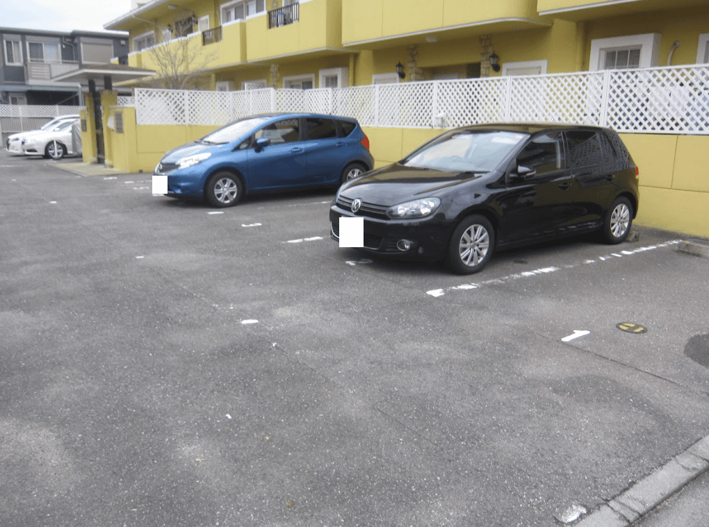 ラーナ竜王の外観・駐車場イメージ1枚目