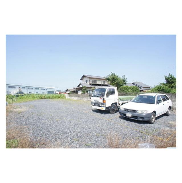 石川桑名パーキング3の外観・駐車場イメージ2枚目