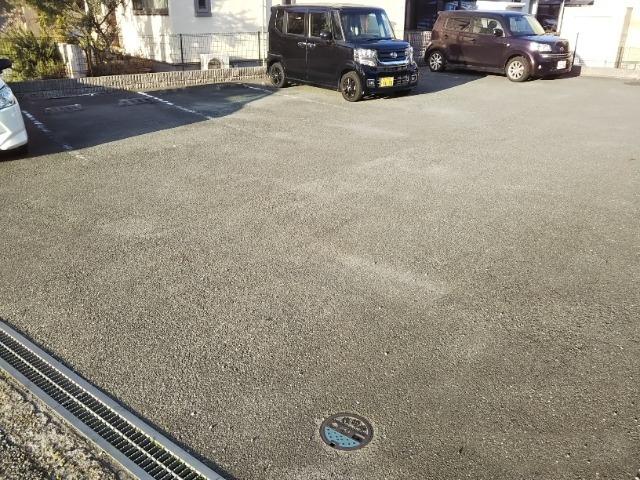 ウイズダム(30687)の外観・駐車場イメージ1枚目