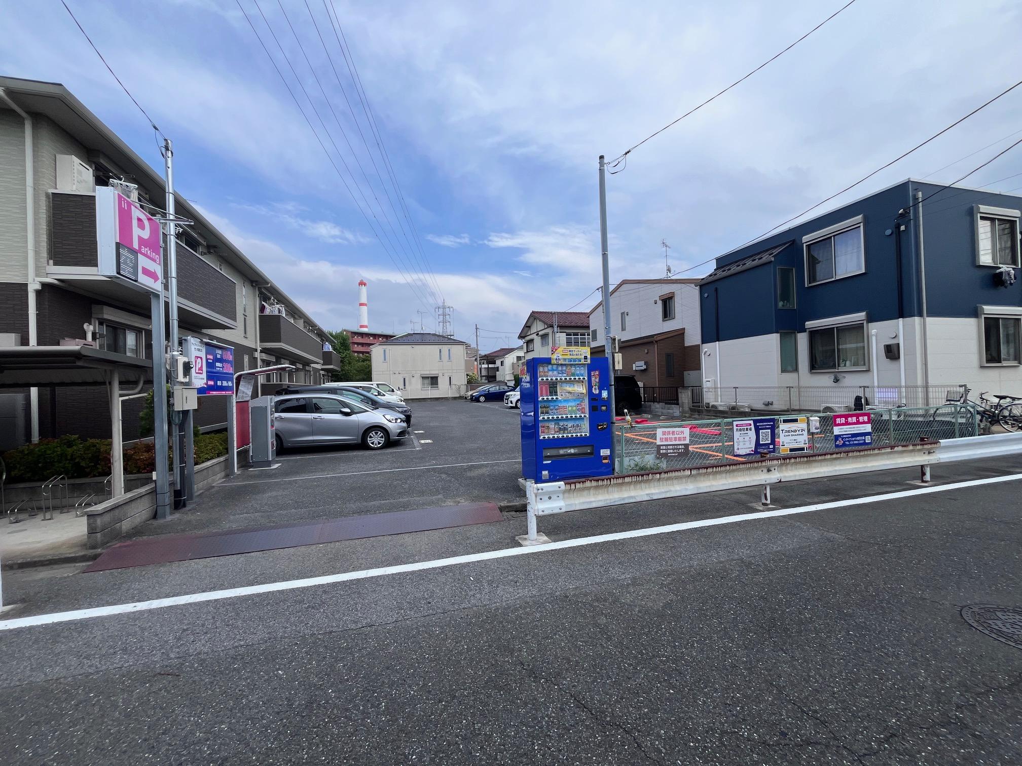 第102駐車場の外観・駐車場イメージ1枚目