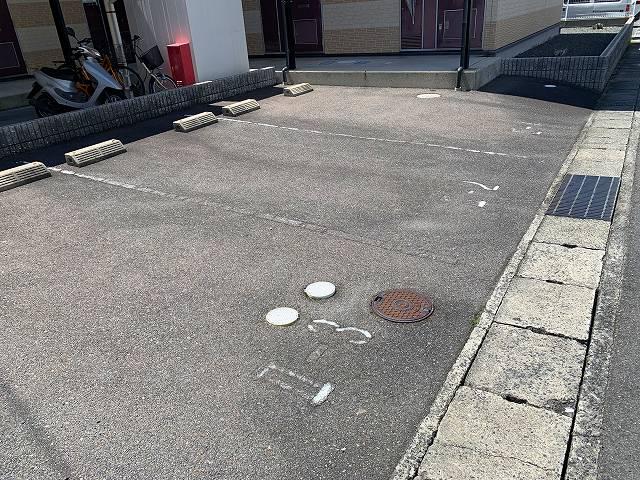 ヴェルドミール Ⅱ(25376)の外観・駐車場イメージ1枚目